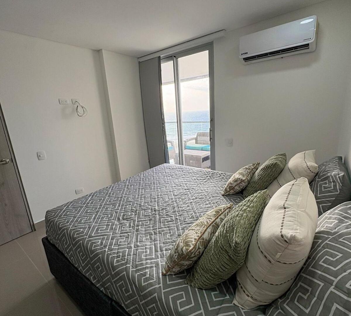 Despierta Frente Al Mar Con Playa Y Piscina En *