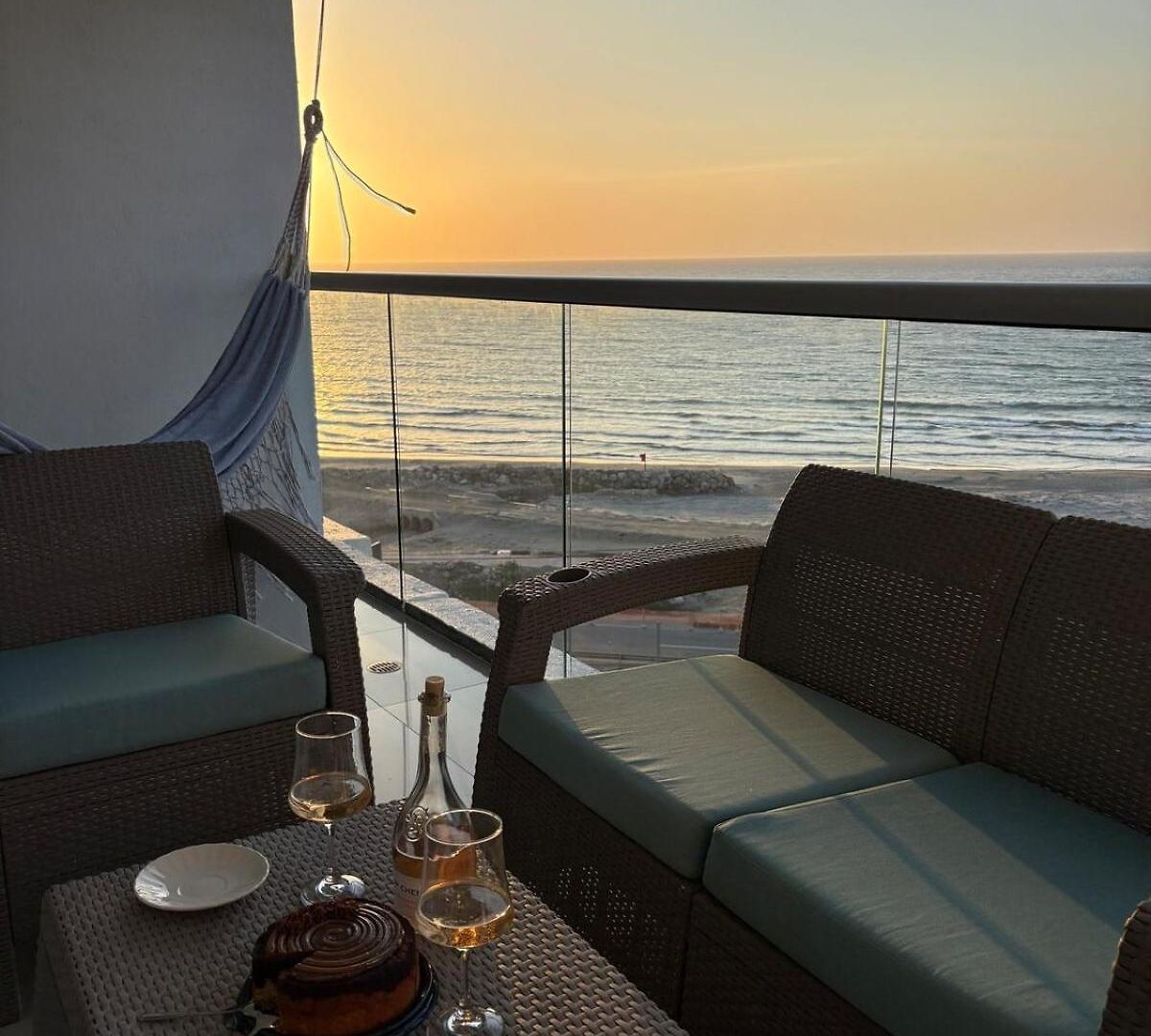 Despierta Frente Al Mar Con Playa Y Piscina En Apartamento Cartagena